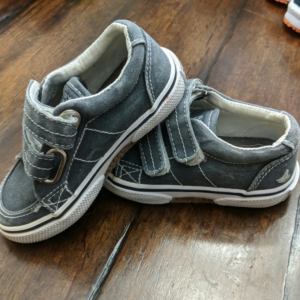Sperrys like new (worn once)